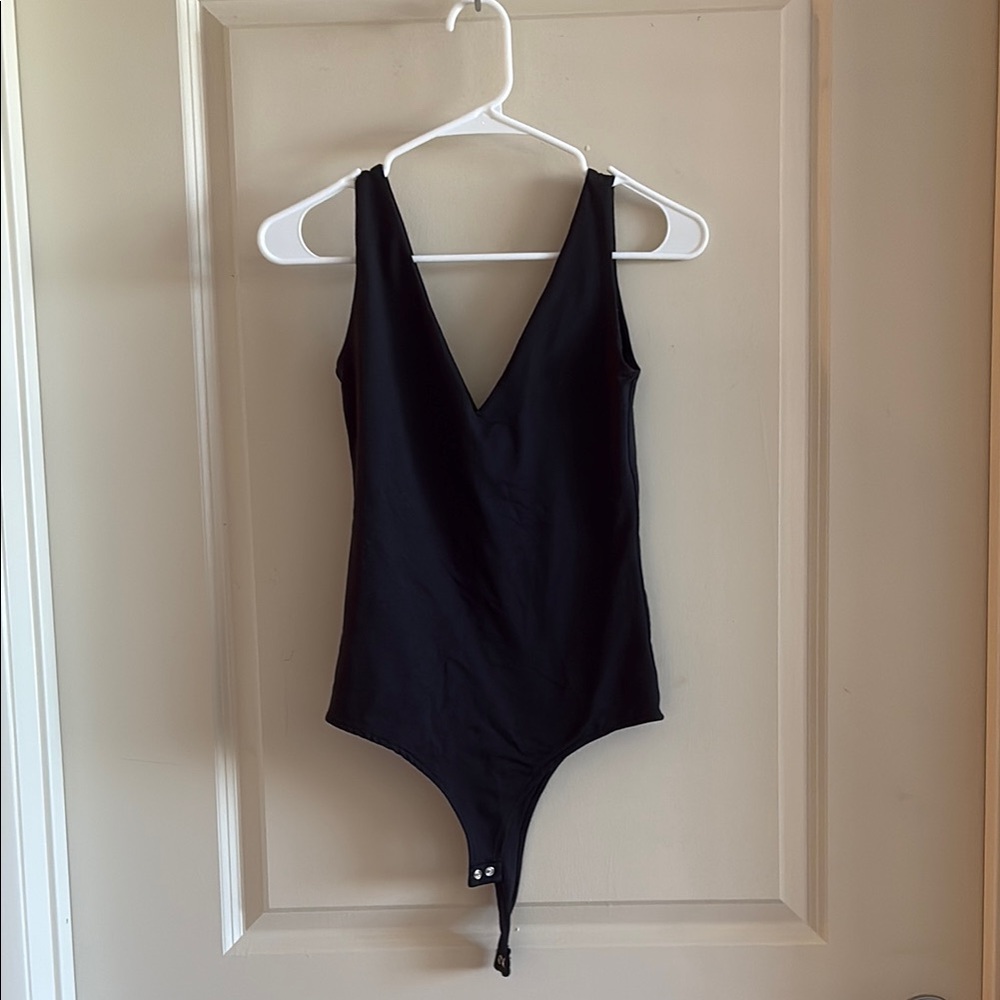 ReoRia Black Bodysuit Classic Minimalist Design